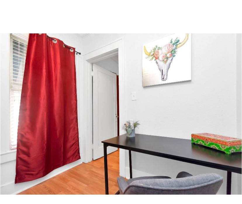 Cozy Downtown Studio By Toyota Center Хьюстон Экстерьер фото