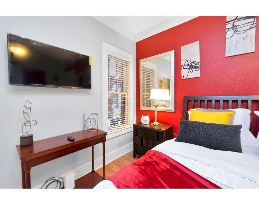 Cozy Downtown Studio By Toyota Center Хьюстон Экстерьер фото